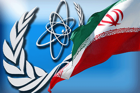ايران و امريکا با هم بازى مىکنند